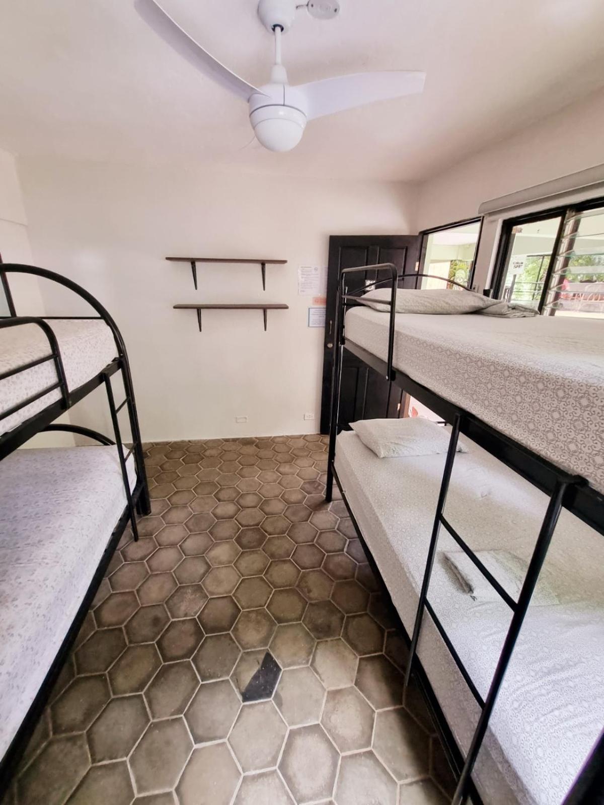 Casa Pura Vida Surf Hostel - Tamarindo Costa Rica Ngoại thất bức ảnh